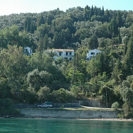 Andreas Apartament Mpoukaris